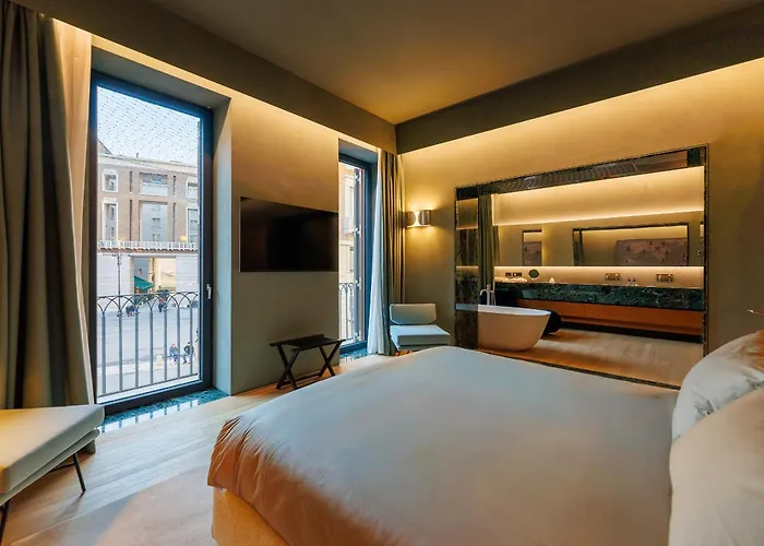 Lanterna Collection Rome